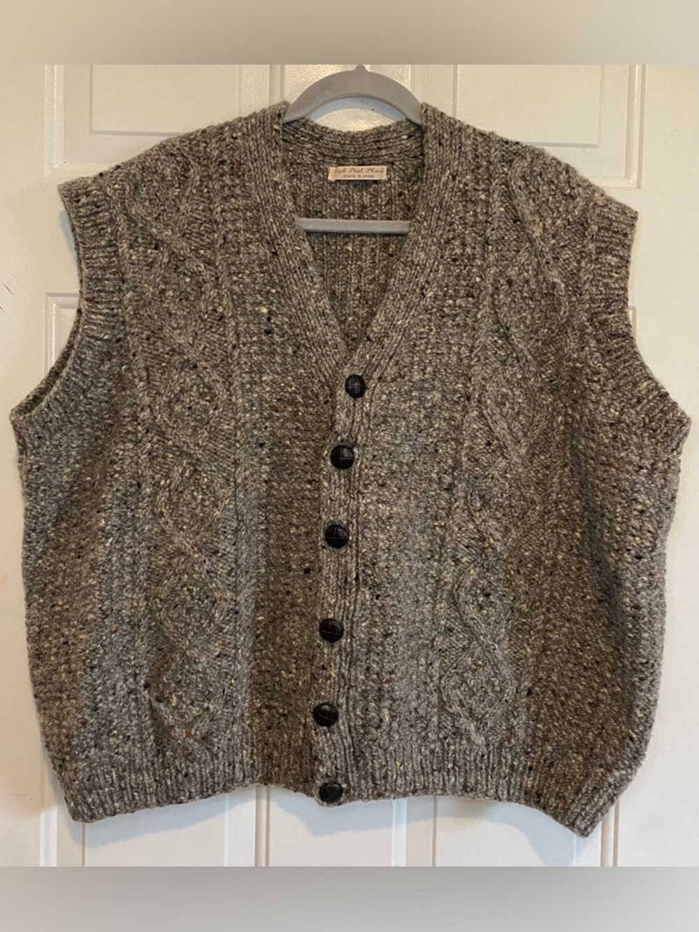 Tigh Peat Phaidi Aran Ireland Knitted Waistcoat Cable Sweater Vest XL Gray Wool